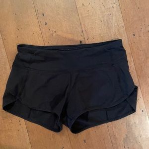 Lululemon Black Speed up shorts size 2
